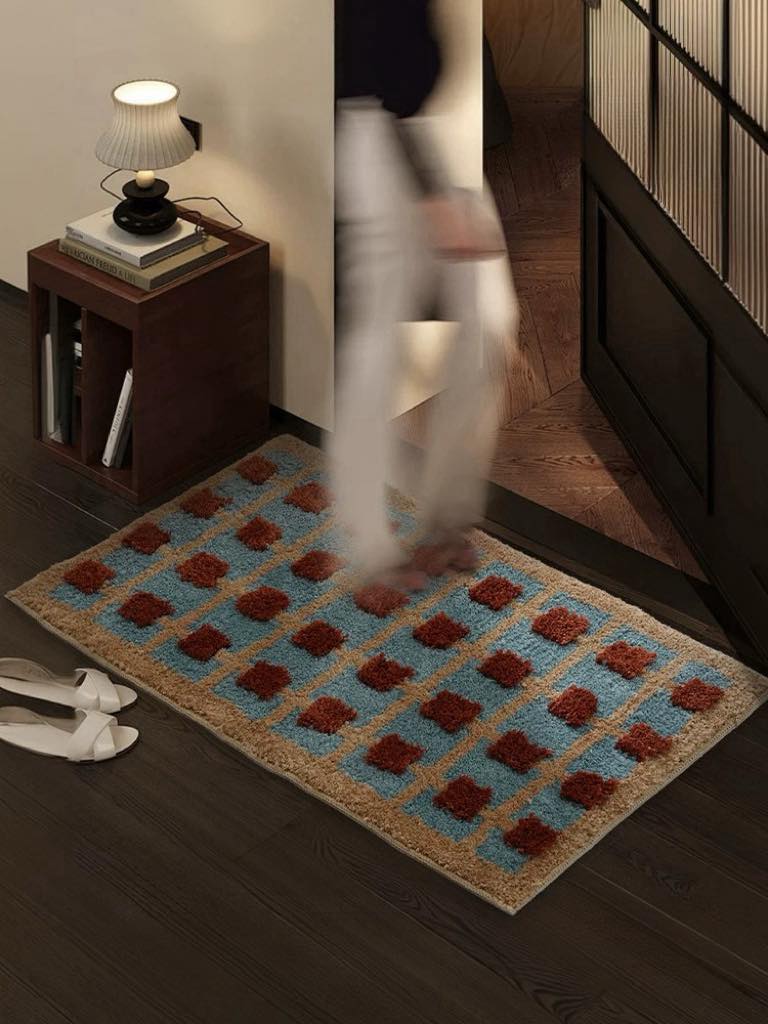 Ultra Soft Retro Whimsical Bath Rug, Machine-washable, Absorbent Mat